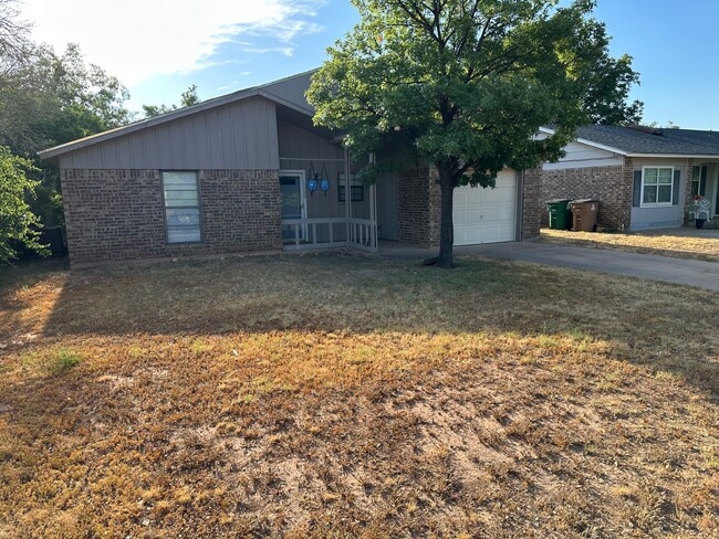 Photo - 1028 Woodruff St