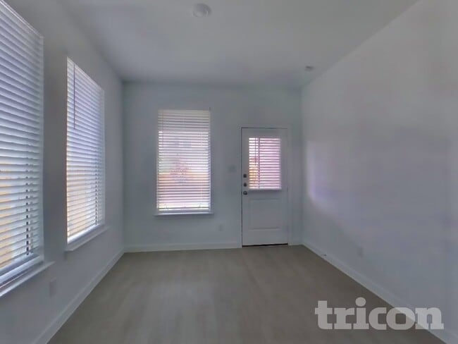 Photo - 10113 Regal Bnd Ln