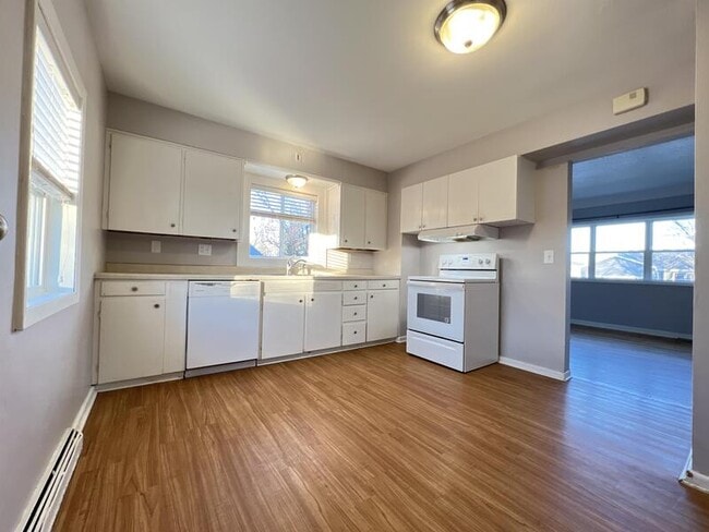 Building Photo - 2990 1/2 8th Street