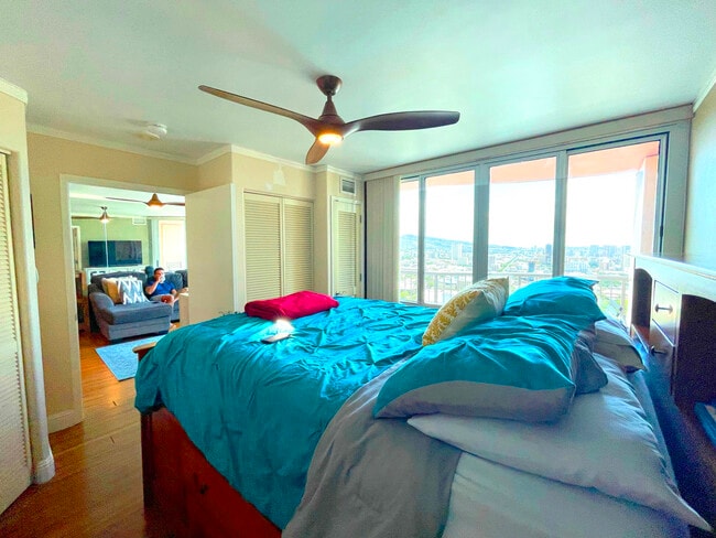 Photo - 801 S King St