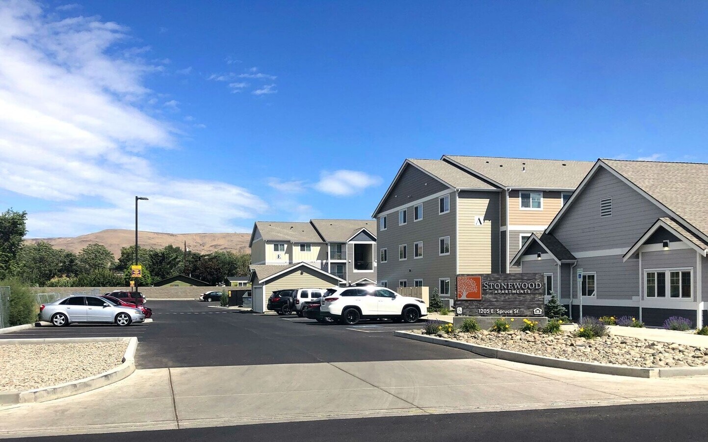 Stonewood Apartments - Stonewood Apartments