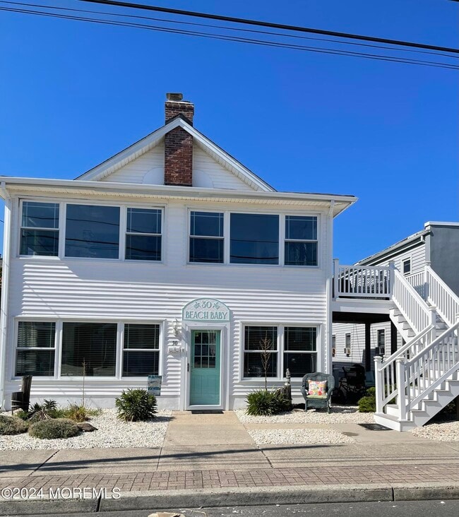 Building Photo - 30 K St Rental