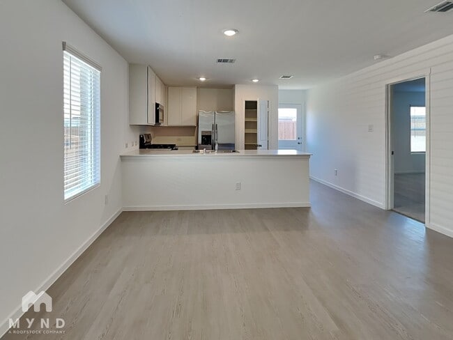 Photo - 2049 Belgian Dr