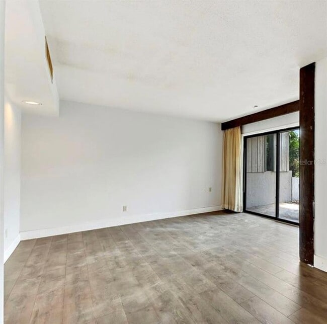 Photo - 2241 Burnway Rd Unidad 2241