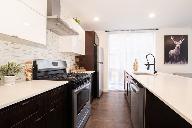 Photo - 2059 Germantown Ave Unidad 8