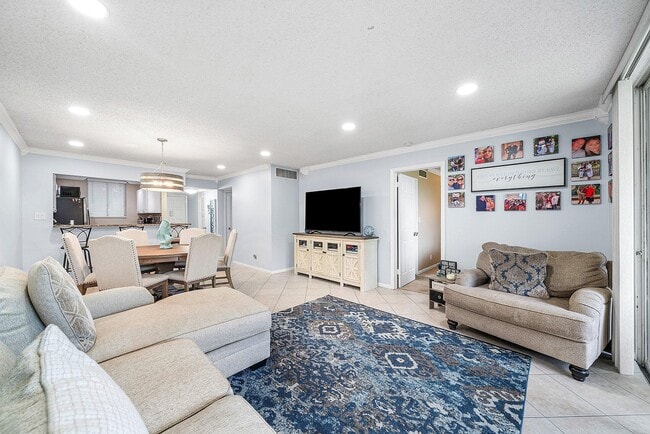 Building Photo - 4381 Trevi Ct Unit 202