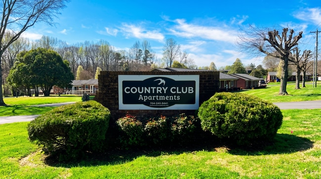 Photo - Country Club Apartments