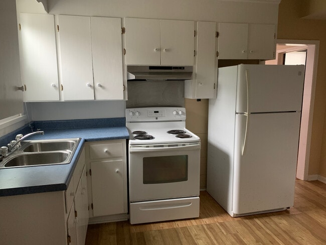 Photo - 403 S Brundidge St