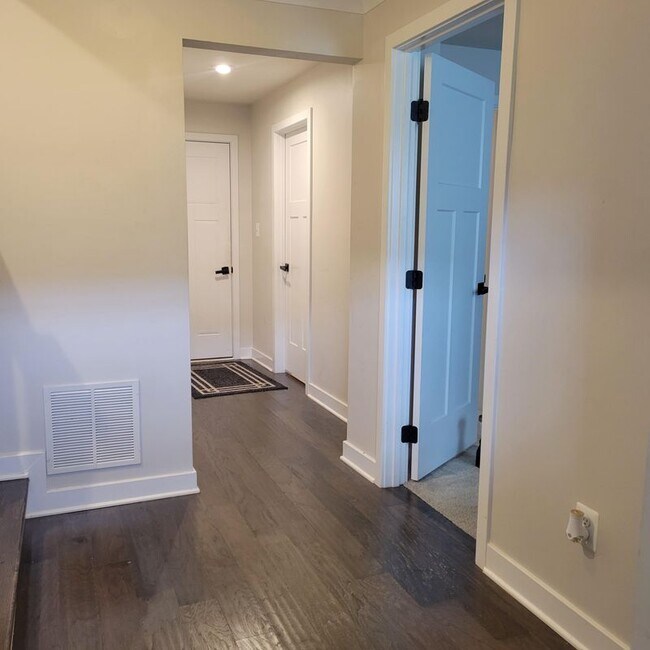 Photo - 18109 Red Cedar Rd