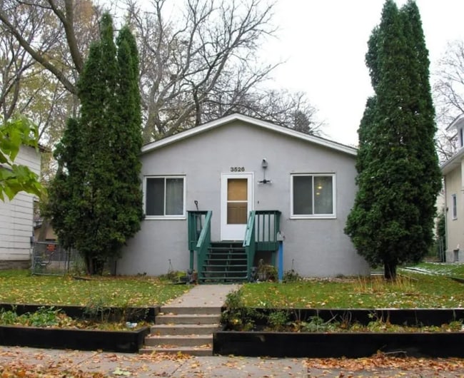 Building Photo - 3526 N Newton Ave