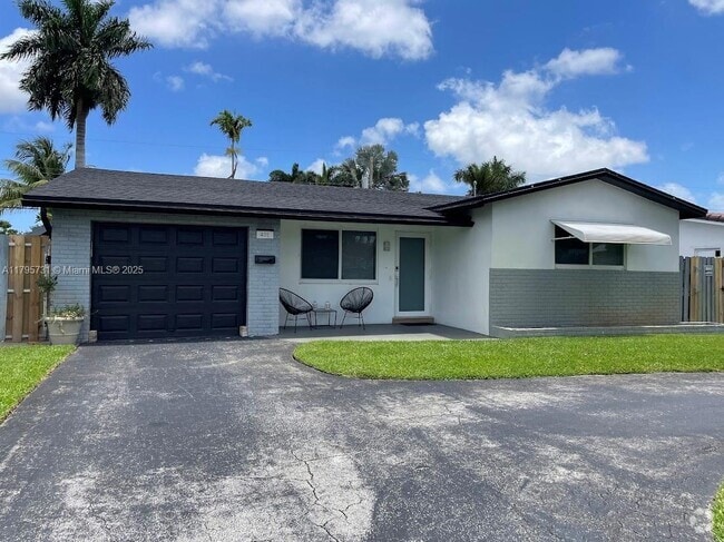 Building Photo - 401 S Highland Dr Rental