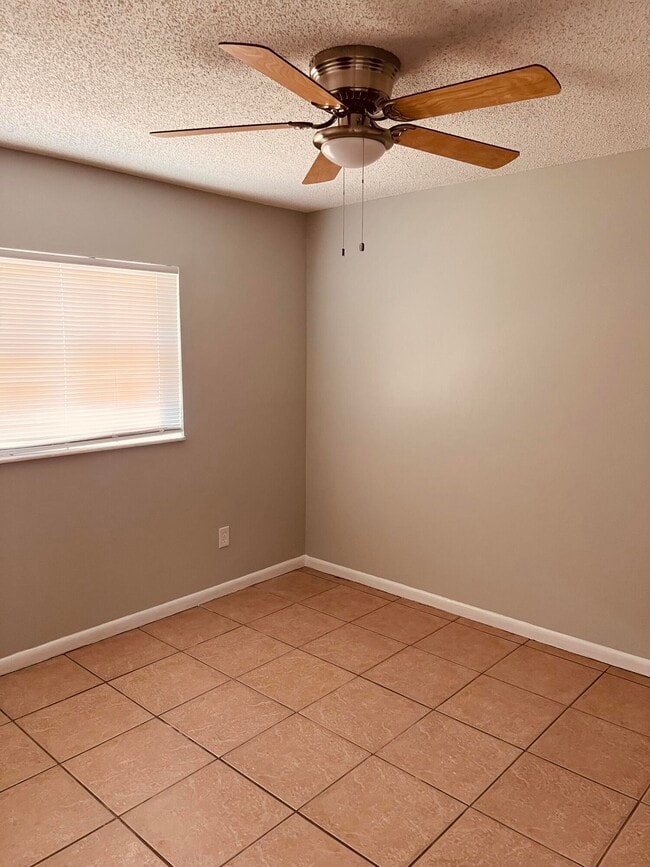 Photo - 805 Revels Ln Unit 805