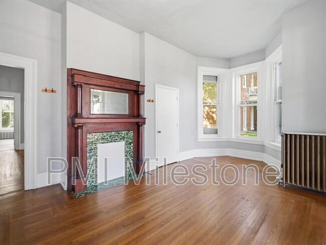 Photo - 323 N Potomac St