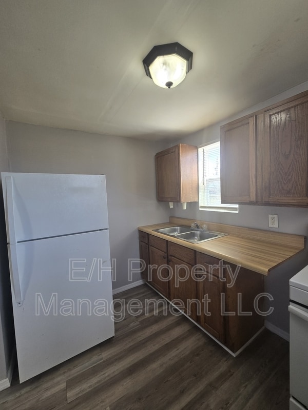 Photo - 938 N Broadway Ave Unit 4