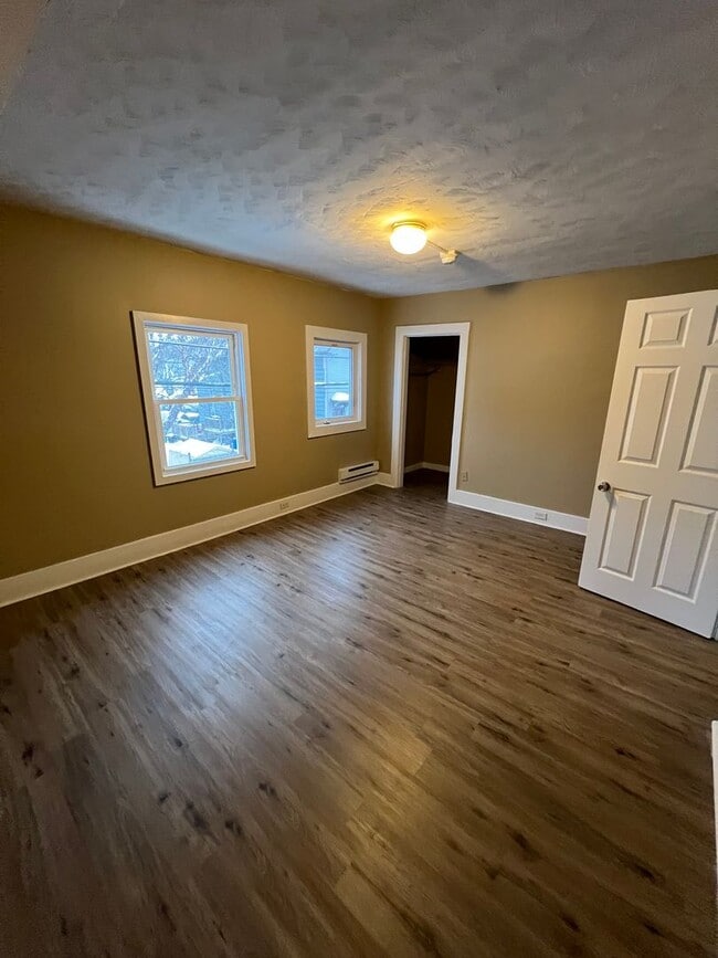 Photo - 21 Spruce St Unit Apt 2