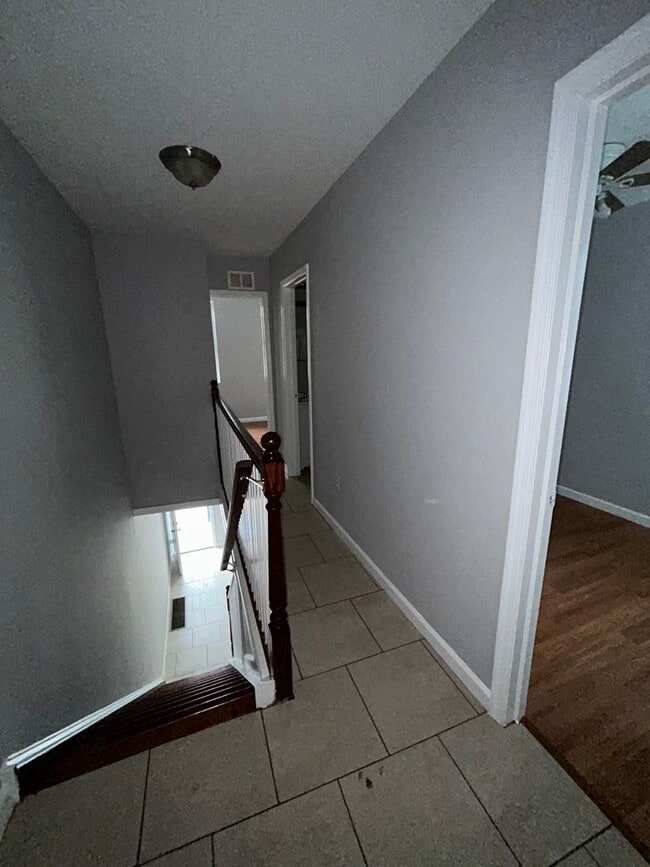 Photo - 24 E Abbottsford Ave