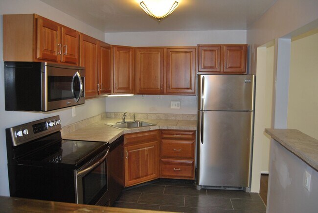 Photo - BEL AIR - HICKORY HILLS CONDOMINIUMS