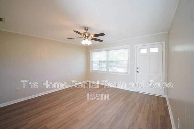 Photo - 109 W Fourteenth St