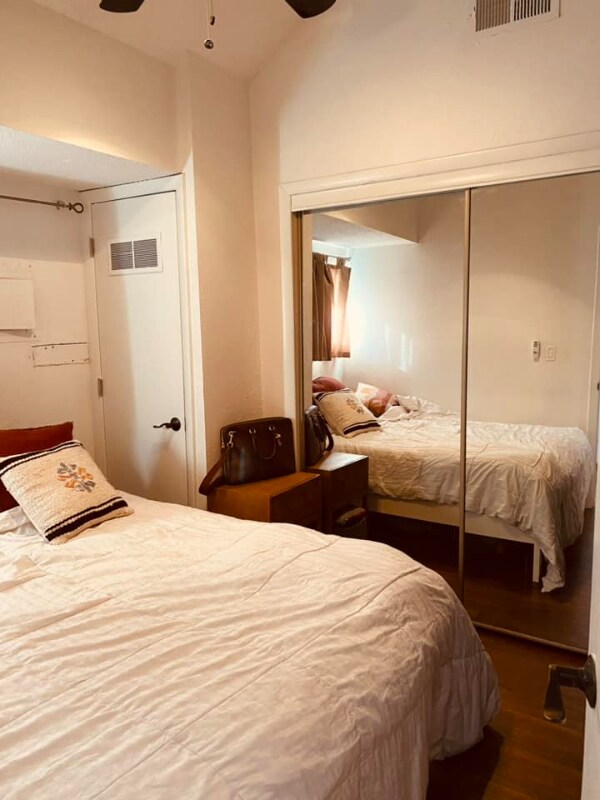 Photo - 1111 W 46th St Unit #20