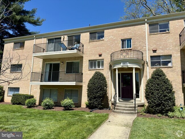 Building Photo - 10655 Montrose Ave Unit 101 Rental