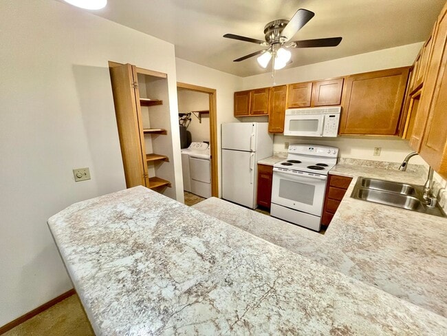 Photo - Stone Creek Apartments
