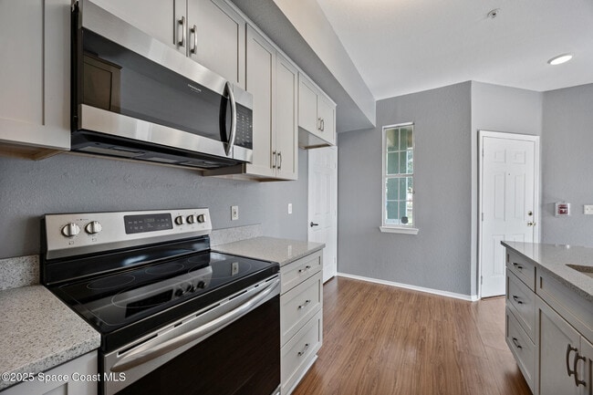 Photo - 5663 Star Rush Dr Unit 107