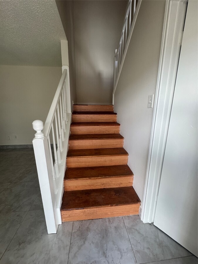 Photo - 12700 Leader St Unit B