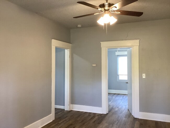 Photo - 1532-1532 N Safford Ave Unit 1532