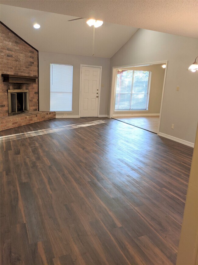 Photo - 18115 Poppy Trails St