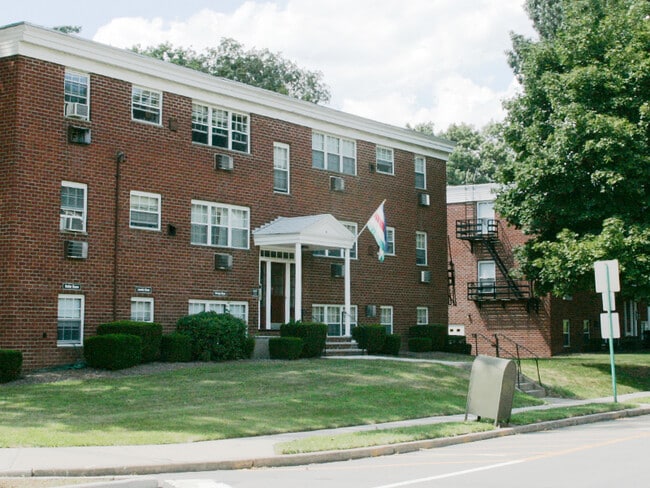 Photo - Radnor Manor