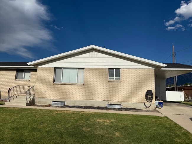 Photo - 813 S 75 E St Townhome