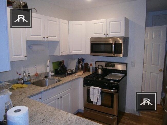 Photo - 4 bedroom in Brookline MA 02446 Unit 3