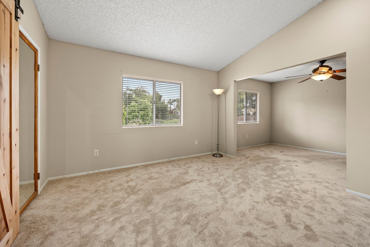 Photo - 2244 Black Pine Rd