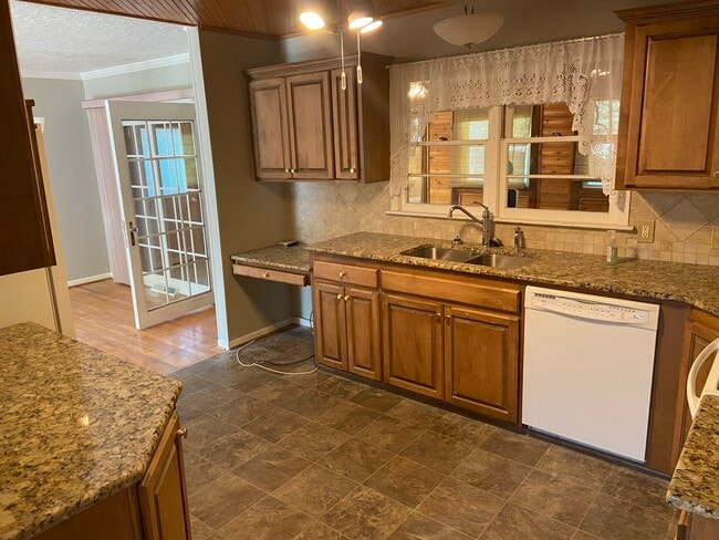 Photo - 8205 NW Potomac Ave