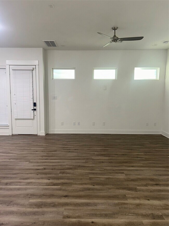 Photo - 4605 Lavatera St