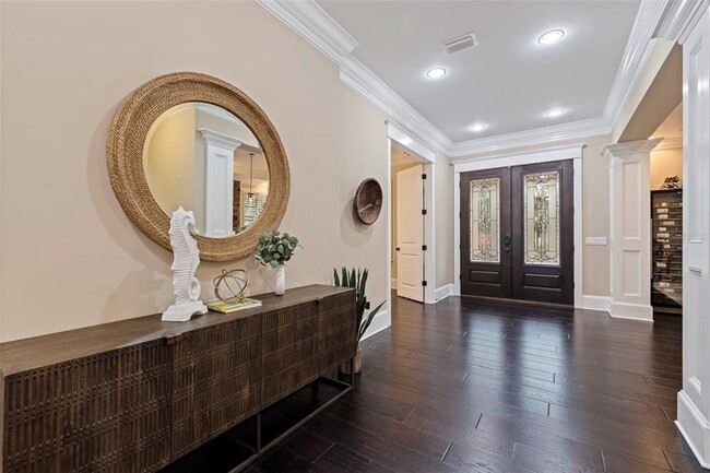 Photo - 310 8th Ave N House