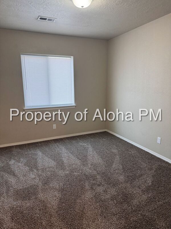 Photo - 10639 W Wasdale Dr