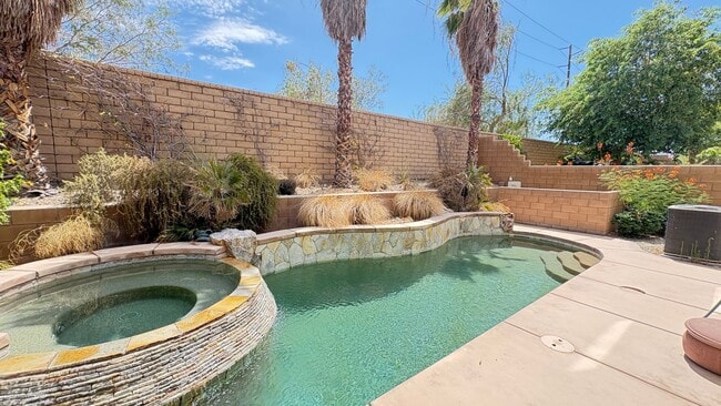 Photo - 73447 Travers St