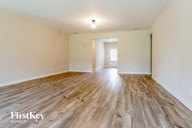 144 Crossroads Cir