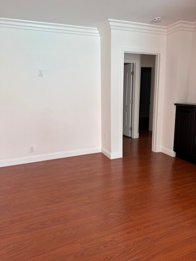Photo - 17346 Martha St