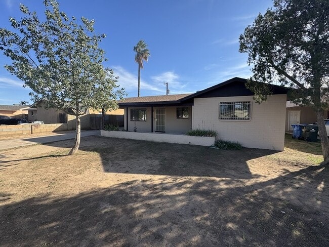 Building Photo - Maryvale 4br House