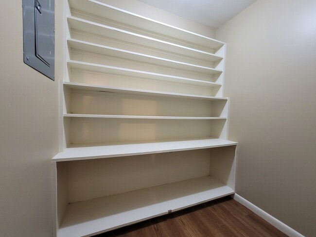 Photo - 703 Booker St