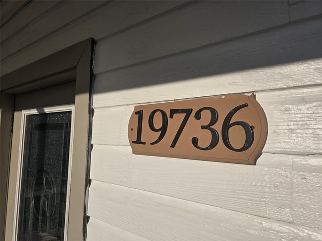 Photo - 19736 Dunbar Ave