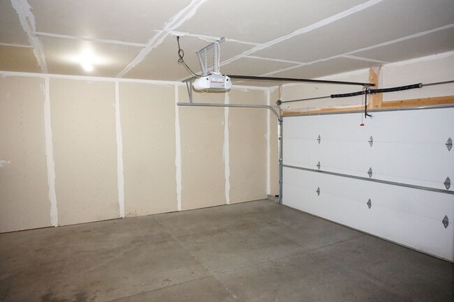 Photo - 3 Bed 3 Bath Twin Home