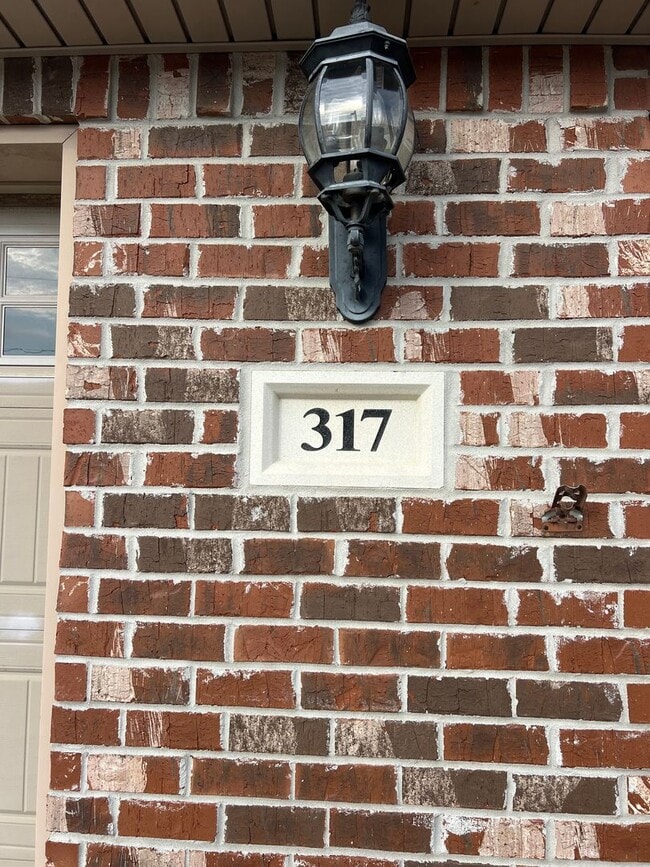 Photo - 317 Barbara Dr