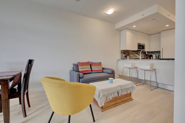 Building Photo - 2620 Arbutus St Unit ID1345526P