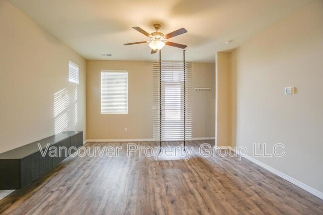 Photo - 15330 NE 70th St