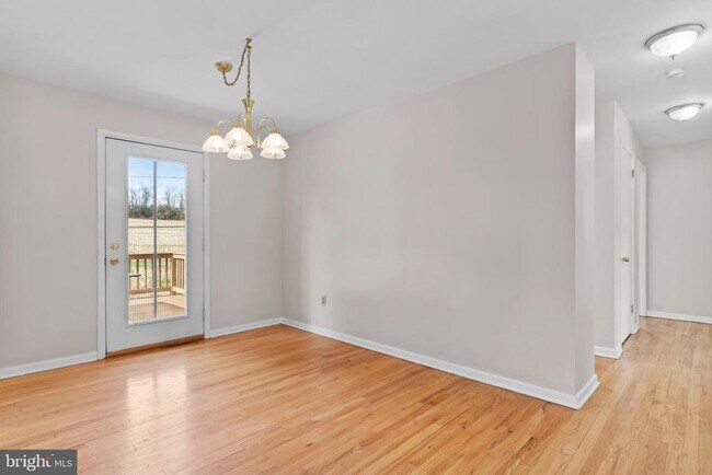 Photo - 213 Sunset Dr