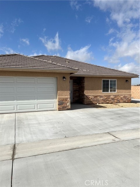 Building Photo - 16550 Olive St