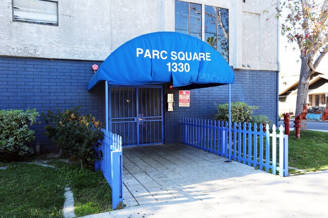 Parc Square Apartments - Parc Square Apartments